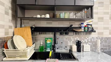 Fridge, microwave, stovetop, coffee/tea maker