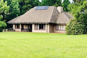 Exterior - Champagne Valley Resort 3-bedroom WBT Rentals (Cathkin Park)