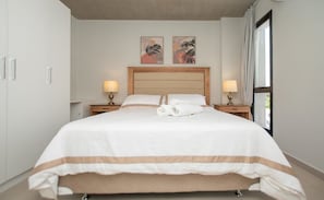 Apartment, City View | WiFi (free) - Corporate Stays Insignia 4 - A51 (Lúke)