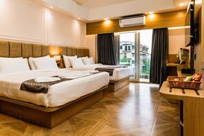 Kamar Quadruple Keluarga, pemandangan laut terbatas