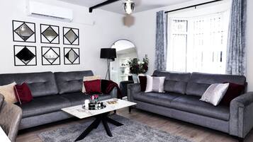 Tv, pejs, stereoanlæg
