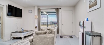 Family Fun! Quaint Seminole Home w/ Grill & Patio