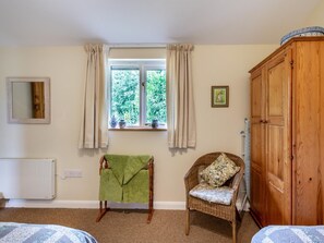 Travel cot, free WiFi, bed sheets - 2 Bed in Ashford (oc-49685) (Egerton)
