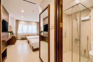 Family Triple Room, Garden View | Bathroom - T78 Luxury Hotel (Phuong Xuan Hoa)