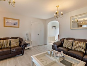 TV - 2 Bed in Haverfordwest (oc-50758) (Broad Haven)