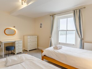 Room - 6 Bed in Torpoint (oc-59006) (Kingsand)