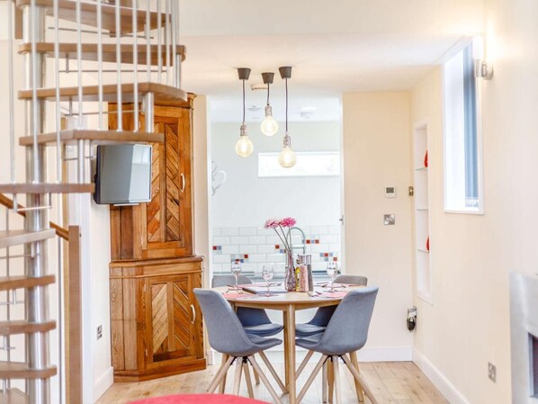 Dining - 2 Bed in Ellesmere (oc-62544) (Dudleston Heath)