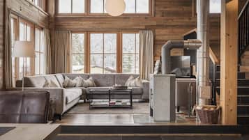 Smart TV y chimenea