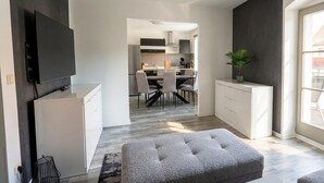 Smart TV - Elbquartier mit Balkon & Parkplatz in Pirna (Pirna)