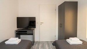 2 bedrooms, travel cot, free WiFi - Elbquartier mit Balkon & Parkplatz in Pirna (Pirna)