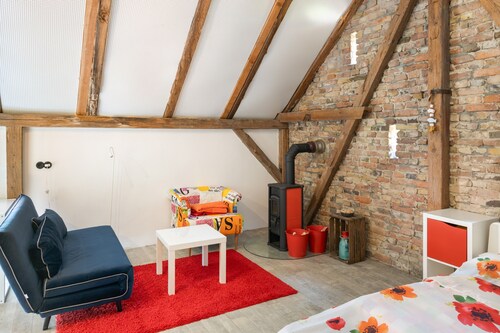Holiday Home “Rotes Haus Phöben” with Private Terrace, Garden, and Wi-Fi