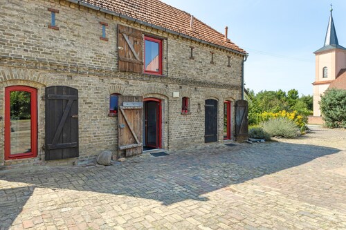 Holiday Home “Rotes Haus Phöben” with Private Terrace, Garden, and Wi-Fi