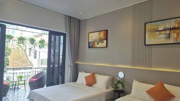 Doppel- oder Zweibettzimmer, Balkon | Laptopgeeigneter Arbeitsplatz