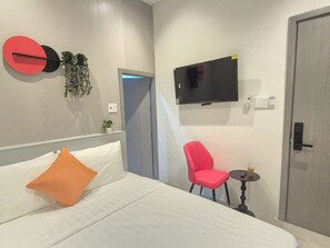 Habitación doble | Espacio para trabajar con un portátil