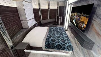 Quarto casal superior, para fumantes | Wi-Fi de cortesia, roupa de cama