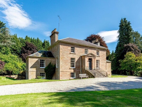 Exterior - 2 Bed in Beauly (oc-78962) (Windhill)