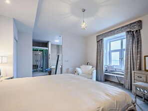 Travel crib, WiFi (free), bed sheets - 6 Bed in Dunoon (oc-81381) (Dunoon)