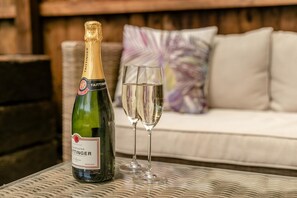 Food and drink - 2 Bed in Newquay (oc-82512) (Saint Newlyn East)