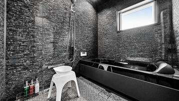 Apartment, Sea View | Bathroom | Free toiletries, hair dryer, slippers, bidet