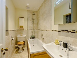 Bathroom - 2 Bed in Blandford Forum (oc-83814) (Winterborne Zelston)