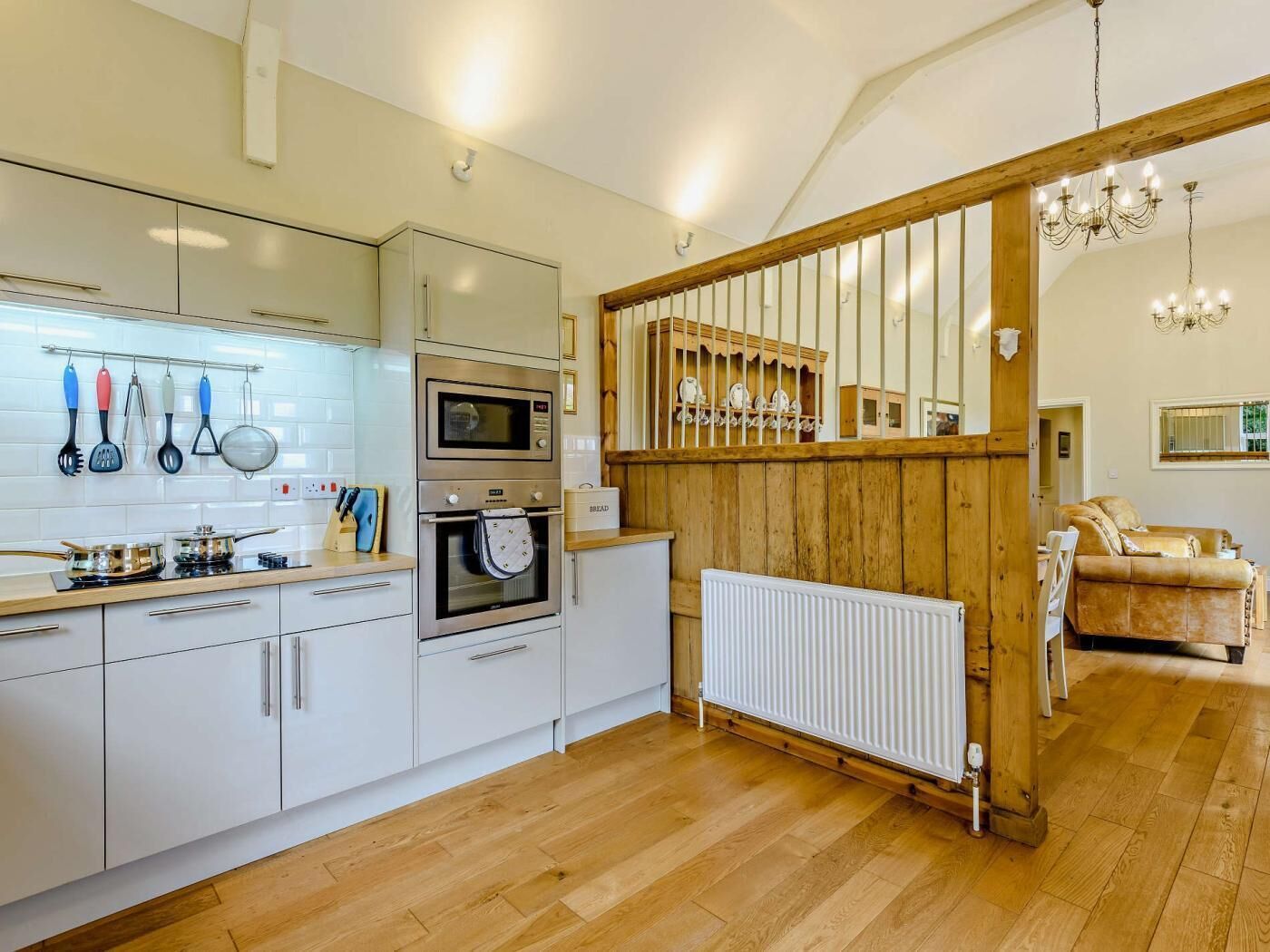Oven, dishwasher, cookware/dishes/utensils