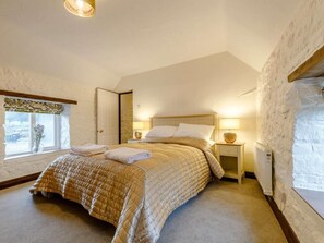 Free WiFi, bed sheets - 4 Bed in Matlock (oc-85450) (Brassington)
