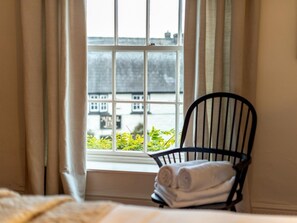 Iron/ironing board, free WiFi, bed sheets - 1 Bed in Abergavenny (oc-85601) (Grosmont)