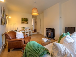 TV, fireplace - 1 Bed in Abergavenny (oc-85601) (Grosmont)