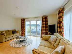TV - 4 Bed in Newport (oc-87819) (Newport)