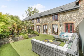 Terrace/patio - 6 Bed in Holsworthy (oc-89218) (Holsworthy Hamlets)