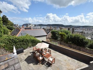 Outdoor dining - 3 Bed in Llandudno (oc-89331) (Llandudno)