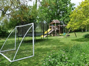 Children's area - 2 Bed in Axminster (oc-bloom) (Axminster)