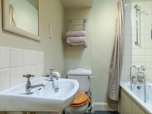Bathroom - 2 Bed in Axminster (oc-bloom) (Axminster)