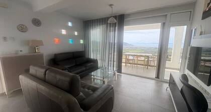 Rosas House with Ocean View and Private Pool
