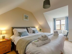 Bügeleisen/Bügelbrett, Reisekinderbett, kostenloses WLAN, Bettwäsche