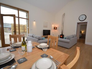 Dining - 2 Bed in Bideford (oc-32240) (Fairy Cross)