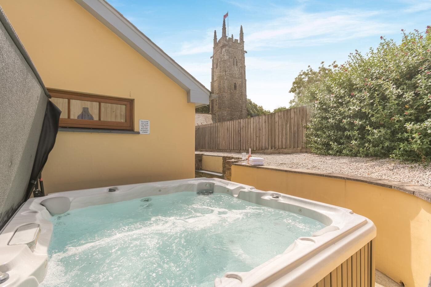 Bain à remous extérieur