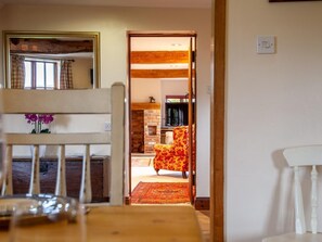 Interior - 4 Bed in Gloucester (oc-41216) (Tirley)