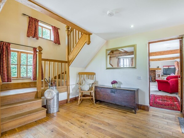 Interior - 4 Bed in Gloucester (oc-41216) (Tirley)