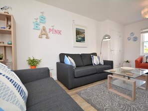 Living area - 3 Bed in Newquay (oc-42670) (Newquay)