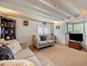 Living area - 2 Bed in Rye- (oc-46895) (Brede)