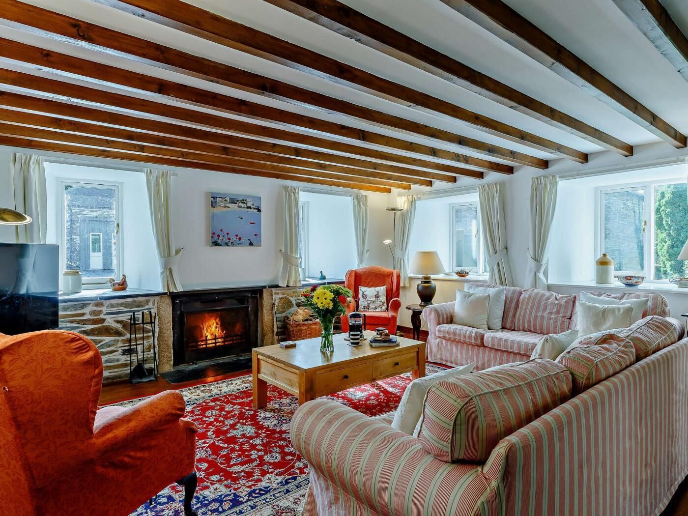 TV, fireplace