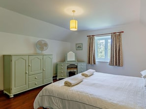 Room - 3 Bed in Liskeard (oc-47669) (Liskeard)