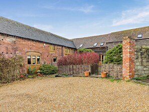 Exterior - 2 Bed in Shrewsbury (oc-47795) (Ryton)