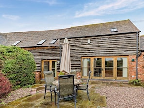 Outdoor dining - 2 Bed in Shrewsbury (oc-47795) (Ryton)