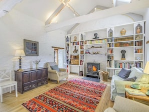 TV, fireplace - 1 Bed in Crickhowell (oc-48082) (Llanbedr)