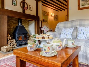 Interior - 2 Bed in Cirencester (oc-48925) (Daglingworth)