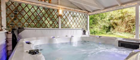 Bain à remous intérieur
