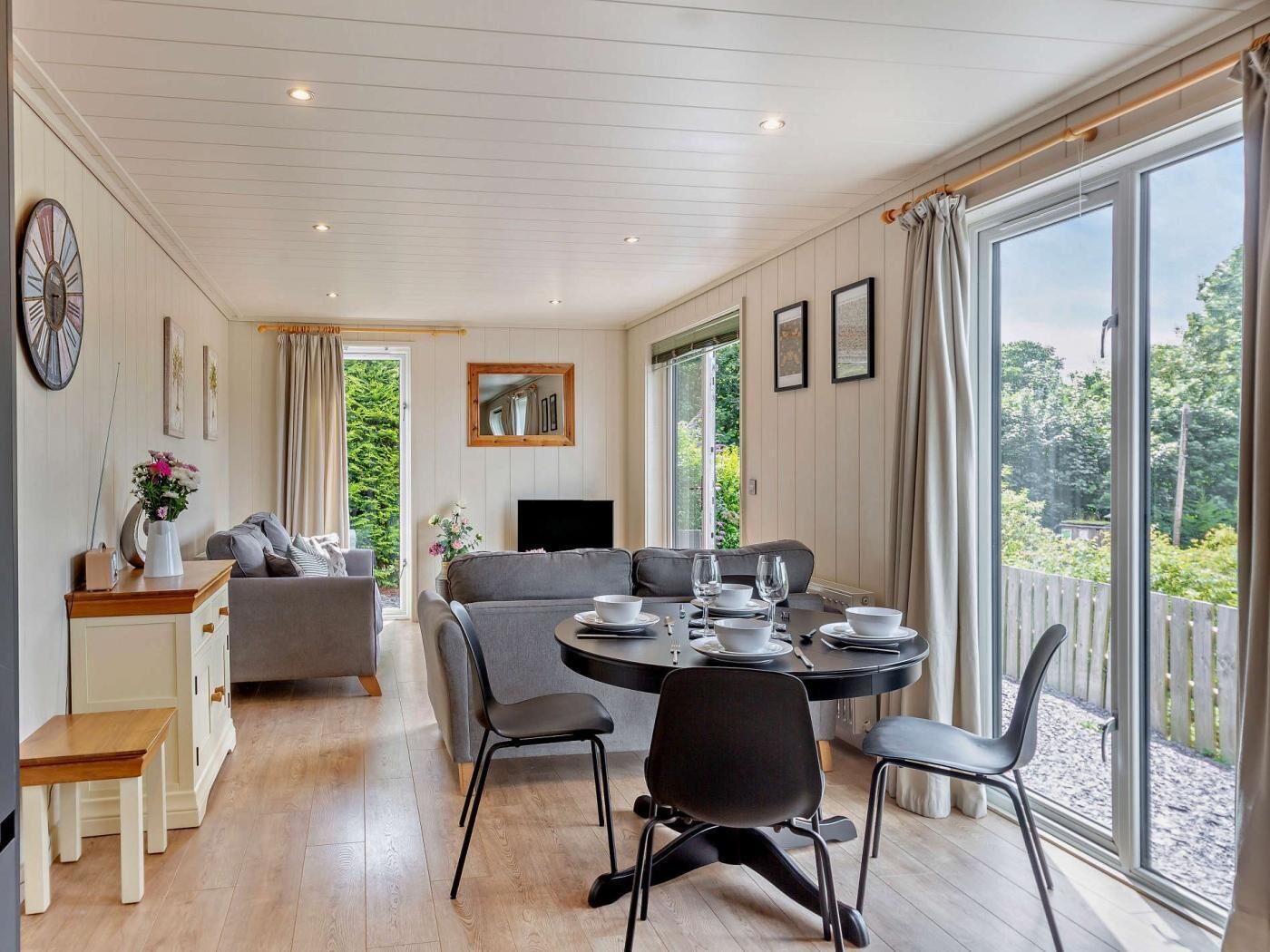 2 Bed In Conwy (Oc-50287) - Conwy