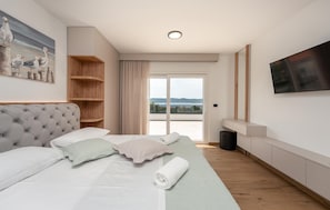 Bügeleisen/Bügelbrett, Reisekinderbett, kostenloses WLAN